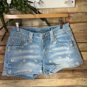 Miss Me Signature Shorts With Floral Embroidery Denim Women’s Size 28